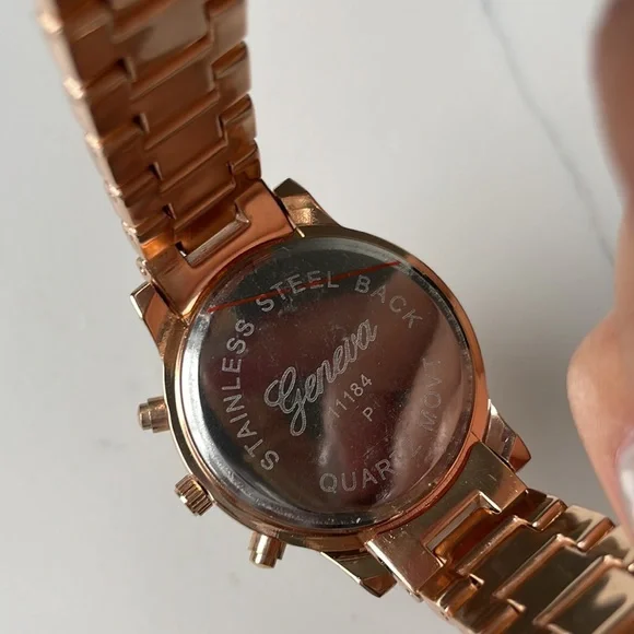 Geneva Rose Gold Watch - Picture 3 of 6
